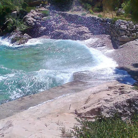 Apartment Seaside Secluded Cove Virak, Hvar - 4035 Gdinj