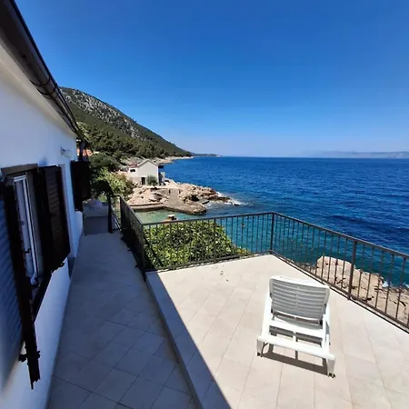 Apartman Seaside Secluded Cove Virak, Hvar - 4035 *