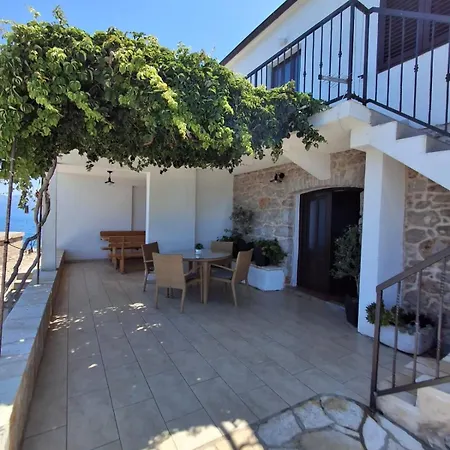Apartman Seaside Secluded Cove Virak, Hvar - 4035 Gdinj