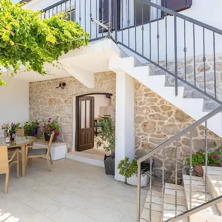 Seaside Secluded Cove Virak, Hvar - 4035 Appartamento Gdinj